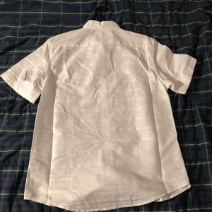 M Old Navy Men's short sleeve button down white shirt